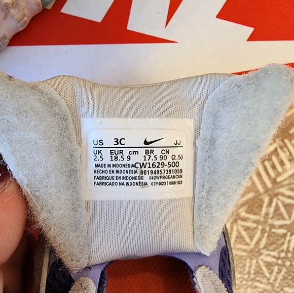 Nike AirMax toddler shoes, size 3c - Picture 4 of 4